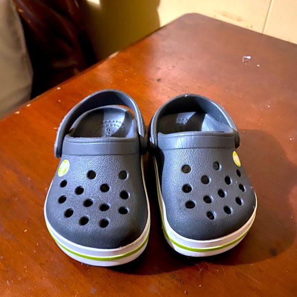Boys 4C Crocs - - Picture 1 of 5
